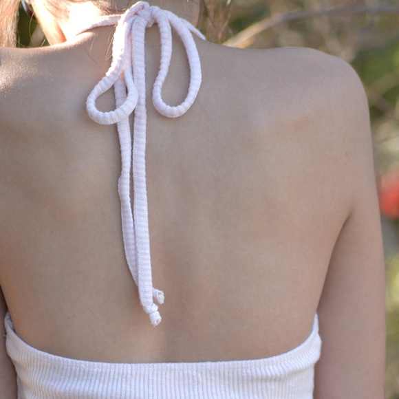 Light Pink Ribbed Halter - Picture 2 of 5